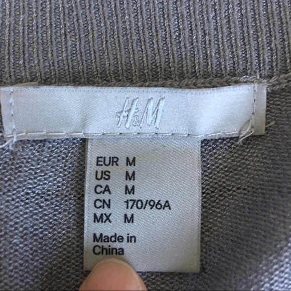 🌸 H&M Shiny Silver/Gray Top - Picture 4 of 4